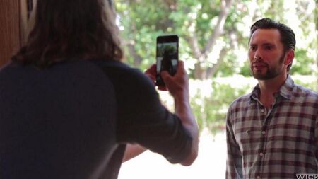 Член за щекой