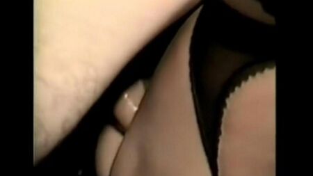 Мой амиго вставил мне в попку большой член