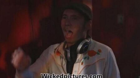 Ночной клуб секс