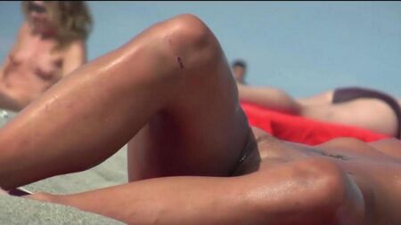 Голые девчонки нудисты