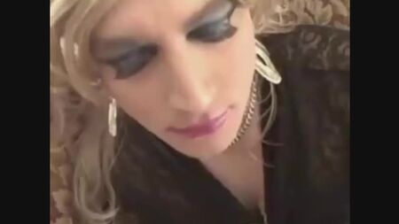 Hot Crossdresser Gets It In Mouth - Shemalez - Shemale and Tranny Porn Tube shemalez.com (65850101) (via Skyload)