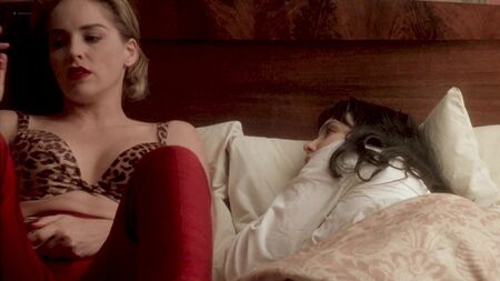 Isabelle Adjani Nude, Sharon Stone Sexy - Diabolique (1996) HD 1080p Web
