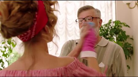 Дарья Петрожицкая ( Лизонька ) Ost сериал Папик песня группы Время и Стекло