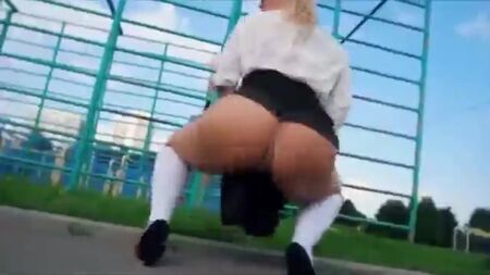 Мужик красавицу Шанель Престон (Chanel Preston) драл в доминирующей манере