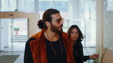 Фрагмент: Ранняя пташка (1х25)