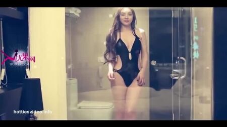 Ugirls PERFECT BODY PHOTOSHOT VIDEO