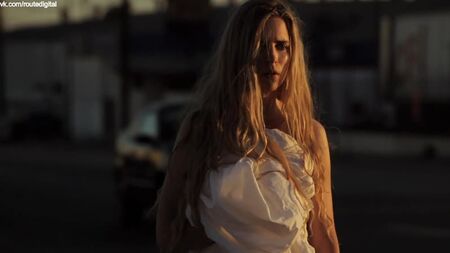 Brit Marling Nude @ Sound of My Voice (2011) hd1080p Watch Online / Брит Марлинг - Звук моего голоса