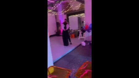 Юлик и Даша Каплан танцуют на свадьбе