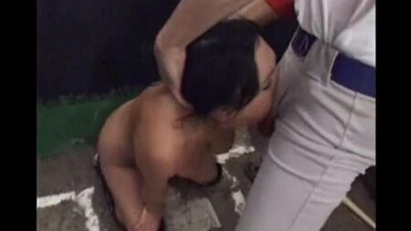 Бейсболист жестко поимел свою молодую поклонницу в рот