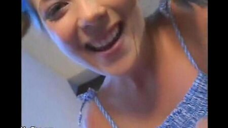 Карлик трахнул няньку