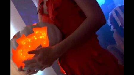 Студенческая вечеринка в честь Хэллоуина