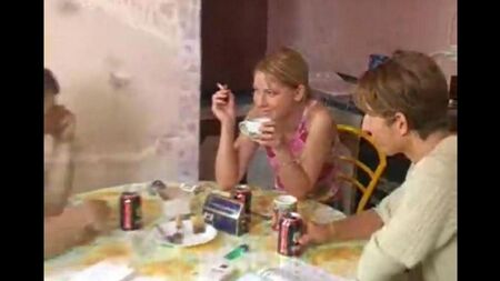 Два сельских пикапера сняли телку в парке