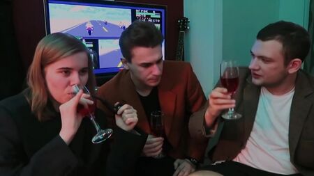 [Юлик] ПИТЕРСКИЙ ЭНЕРГЕТИК ПАТРУЛЬ (КУЗЬМА, ЛИЗКА, ЮЛИК)