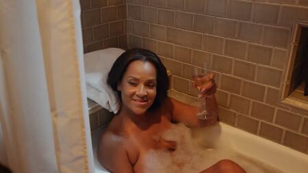 ЛизаРэй МакКой-Мисик , Бриттани Лучио , Пола Джей Паркер / LisaRaye McCoy , Brittany Lucio , Paula Jai Parker - A House Divided