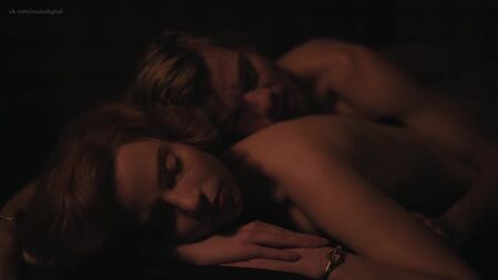 Anya Taylor-Joy Nude (covered) - The Queen's Gambit (2020) s01e04e06e07 1080p Watch Online / Аня Тейлор-Джой - Ход королевы